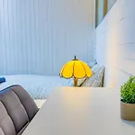 Delille Magnifique T2 En Plein Centre